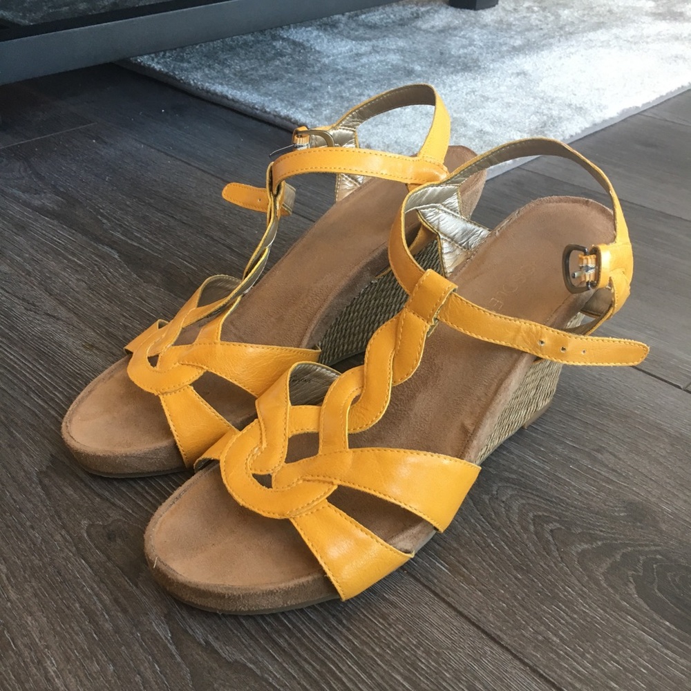 Aerosoles (Like New) Sandals